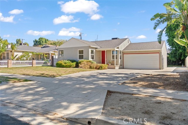 8944 Darby Avenue photo 2