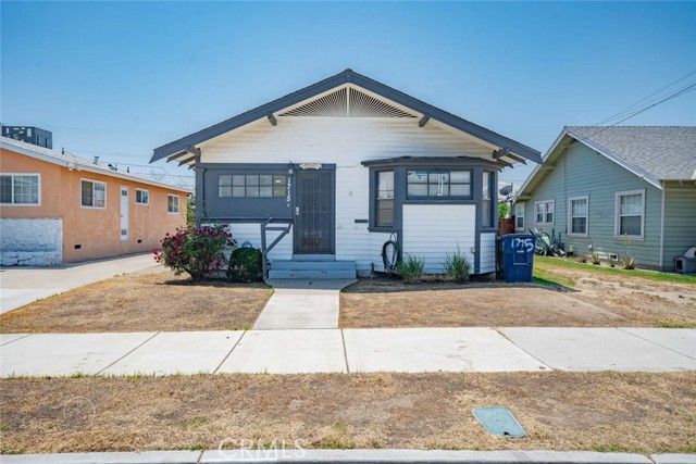 1715 Cherry Street, Bakersfield CA: https://media.crmls.org/medias/42f4ec4e-2d20-4b1b-adfb-7fa43df39c35.jpg