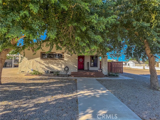 Detail Gallery Image 1 of 1 For 202 Walnut St, Needles,  CA 92363 - 3 Beds | 3 Baths
