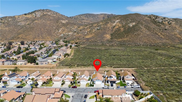 11979 Savona Dr, Fontana CA: https://media.crmls.org/medias/42f72da6-ccfd-4041-a958-e537cf0b6894.jpg