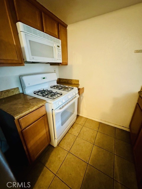 Detail Gallery Image 9 of 14 For 1114 W Blaine St #108,  Riverside,  CA 92507 - 2 Beds | 1 Baths