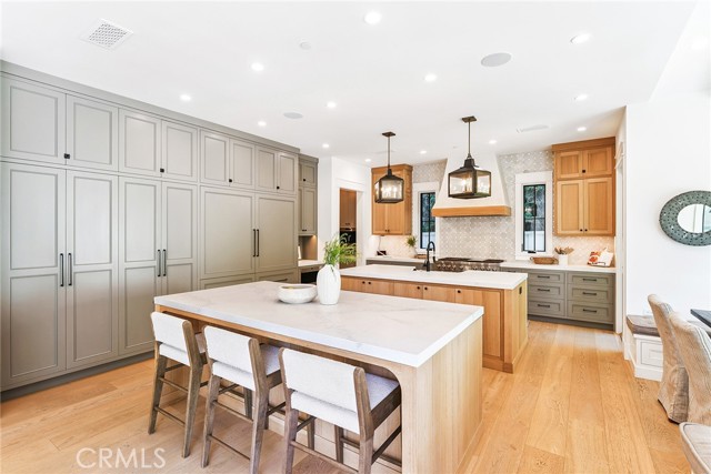 2001 Port Ramsgate Place, Newport Beach CA: https://media.crmls.org/medias/42f7c299-35c2-4a4e-a444-016cb73478ab.jpg