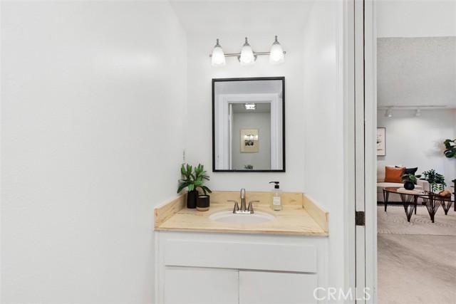 Detail Gallery Image 20 of 29 For 2278 Loma Alta Dr #8,  Fullerton,  CA 92833 - 2 Beds | 1/1 Baths