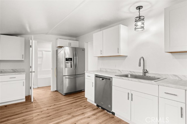 Detail Gallery Image 5 of 30 For 399 Humboldt, Chico,  CA 95928 - 2 Beds | 1 Baths