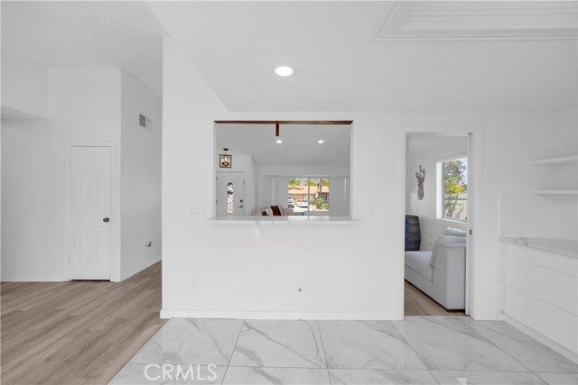 29817 Sloop Drive, Canyon Lake CA: https://media.crmls.org/medias/42f90699-ecfa-47a9-b61c-e7d20126d3fb.jpg