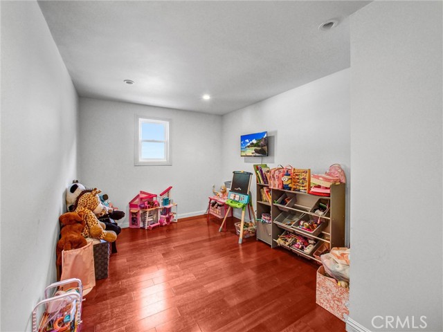 Detail Gallery Image 9 of 26 For 1325 Beech Hill Ave, Hacienda Heights,  CA 91745 - 3 Beds | 3 Baths