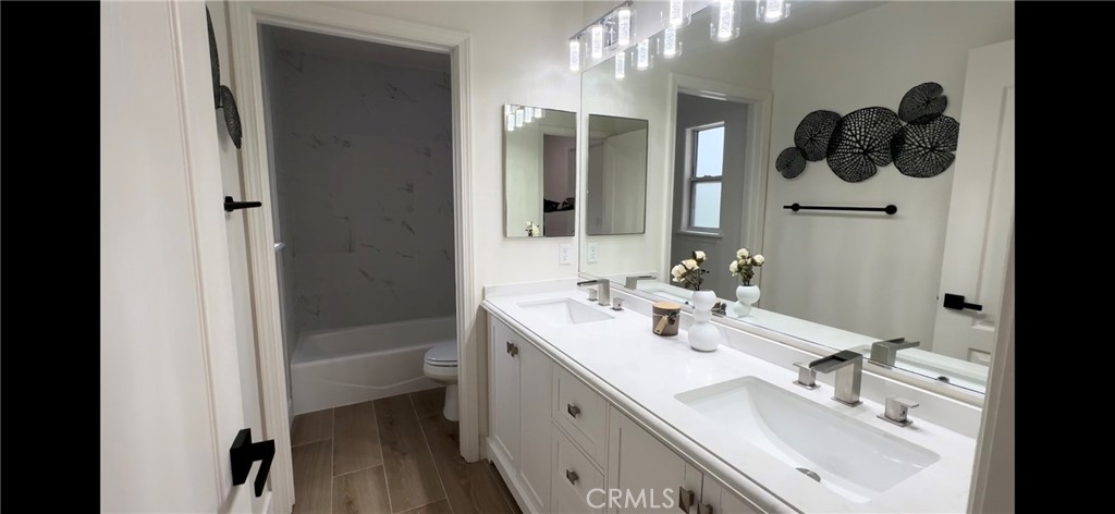 https://media.crmls.org/medias/42f96999-a6e1-44e6-bf12-75c3237d9237.jpg?preset=X-Large