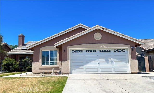 Detail Gallery Image 1 of 11 For 15060 Spring St, Fontana,  CA 92335 - 4 Beds | 2 Baths