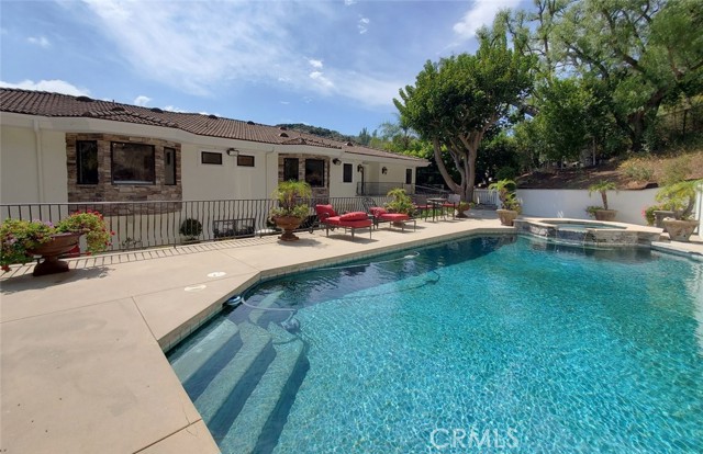 Detail Gallery Image 35 of 45 For 11947 Iredell St, Studio City,  CA 91604 - 7 Beds | 8 Baths