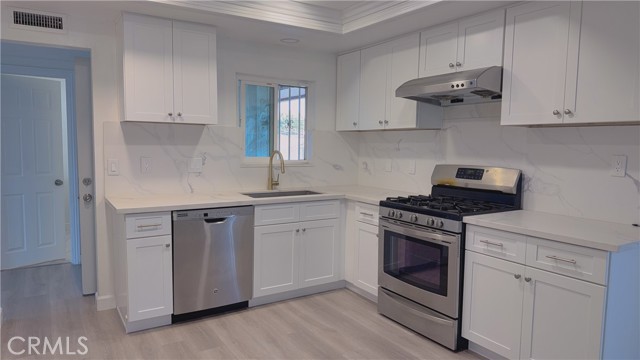 305 North Sunset Avenue photo 5