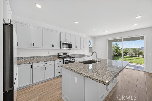 Detail Gallery Image 9 of 40 For 35164 Bergamot Cove, Fallbrook,  CA 92028 - 4 Beds | 3 Baths