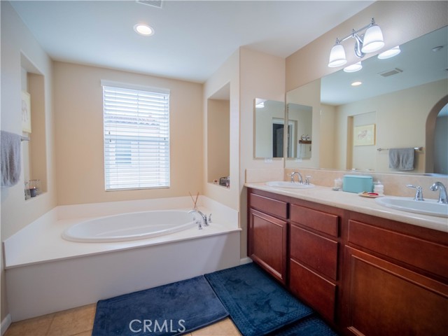 Image 11 of 24 For 4433 Owens Street 102