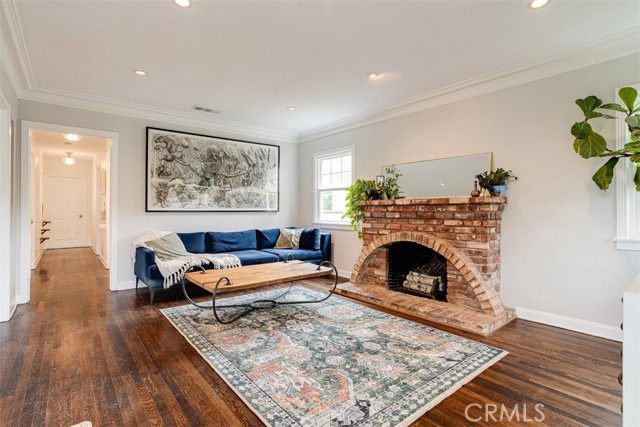 516 S Sparks S Street, Burbank CA: https://media.crmls.org/medias/42fb5b14-23be-4fbb-8f5d-26d49439f2fb.jpg