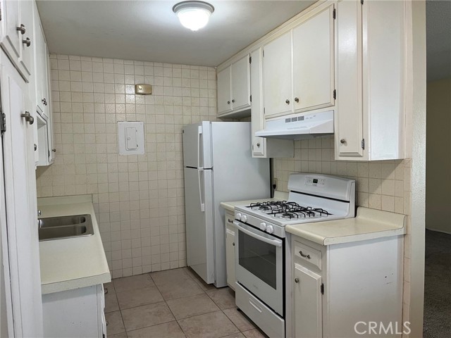 Detail Gallery Image 5 of 24 For 150 E Lakeshore Dr #65,  Lake Elsinore,  CA 92530 - 1 Beds | 1 Baths