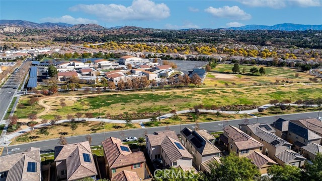 Detail Gallery Image 36 of 47 For 28610 Jardineras Dr, Valencia,  CA 91354 - 3 Beds | 2/1 Baths