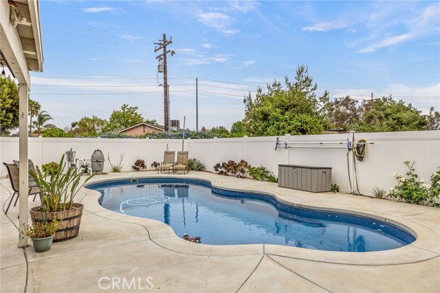 Detail Gallery Image 36 of 74 For 3998 Bluff, Norco,  CA 92860 - 4 Beds | 2/1 Baths