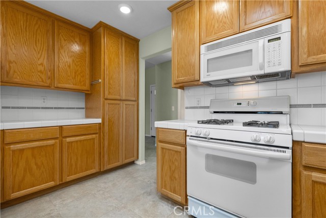 Detail Gallery Image 26 of 67 For 917 Saint Ann, Paso Robles,  CA 93446 - 3 Beds | 2 Baths