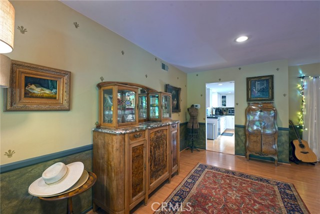 Detail Gallery Image 18 of 54 For 23421 Aetna St, Woodland Hills,  CA 91367 - 3 Beds | 2/1 Baths