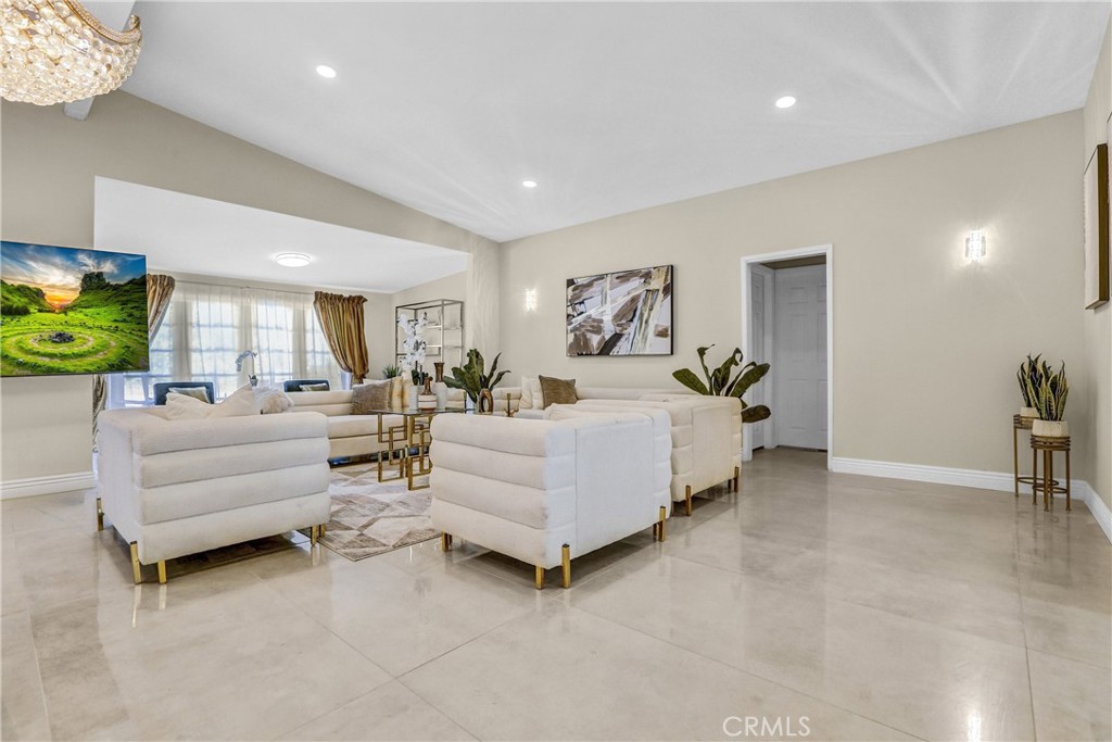 MLS #SR25176073 image #5