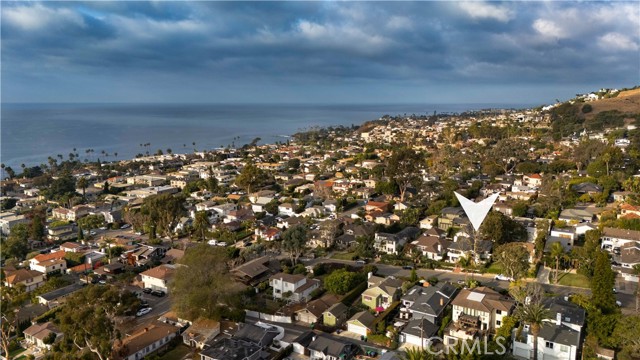 Detail Gallery Image 9 of 41 For 432 Holly St, Laguna Beach,  CA 92651 - 4 Beds | 3/2 Baths