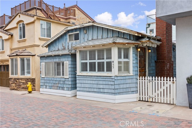 Detail Gallery Image 28 of 41 For 55 B Surfside Ave, Surfside,  CA 90743 - 4 Beds | 4 Baths