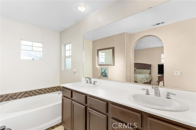 Detail Gallery Image 18 of 23 For 2618 W via San Carlos, San Bernardino,  CA 92410 - 4 Beds | 2/1 Baths