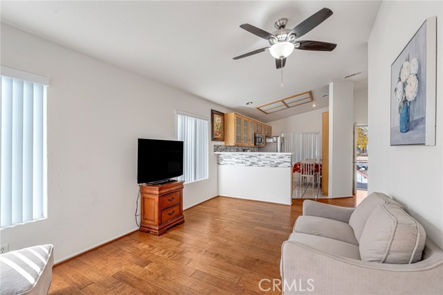 Detail Gallery Image 3 of 26 For 12709 Gaines, Victorville,  CA 92392 - 3 Beds | 2 Baths