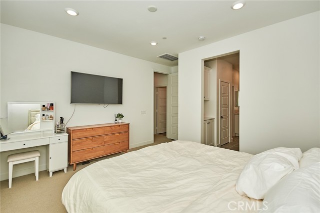 Detail Gallery Image 29 of 54 For 249 Carmona, Lake Forest,  CA 92630 - 2 Beds | 2/1 Baths