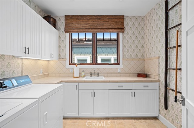 2238 Channel Road, Newport Beach CA: https://media.crmls.org/medias/430116a8-d381-4a67-a205-3ef9f3684c26.jpg