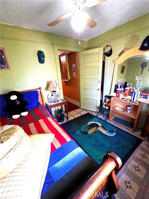 Detail Gallery Image 4 of 10 For 2482 Pomeroy Ave, Los Angeles,  CA 90033 - 4 Beds | 1 Baths