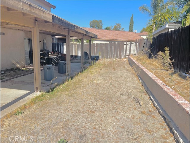 11557 Oakwood, Fontana CA: https://media.crmls.org/medias/4303655e-b4ac-487a-b371-5140a55ea313.jpg