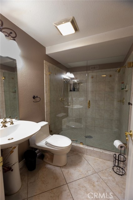 Detail Gallery Image 19 of 27 For 3772 Elm, San Bernardino,  CA 92404 - 4 Beds | 3 Baths