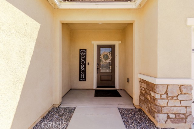 Detail Gallery Image 2 of 37 For 974 Haviture Way, Hemet,  CA 92543 - 3 Beds | 2 Baths