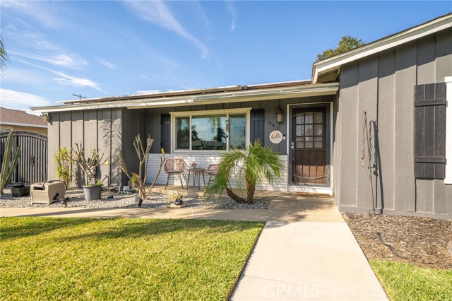 Detail Gallery Image 4 of 41 For 943 E Yale St, Ontario,  CA 91764 - 4 Beds | 2 Baths