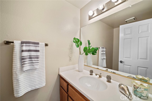 18108 Hearth Drive, Fountain Valley CA: https://media.crmls.org/medias/4306013a-657f-49e8-bde9-9fc775b7c4d2.jpg