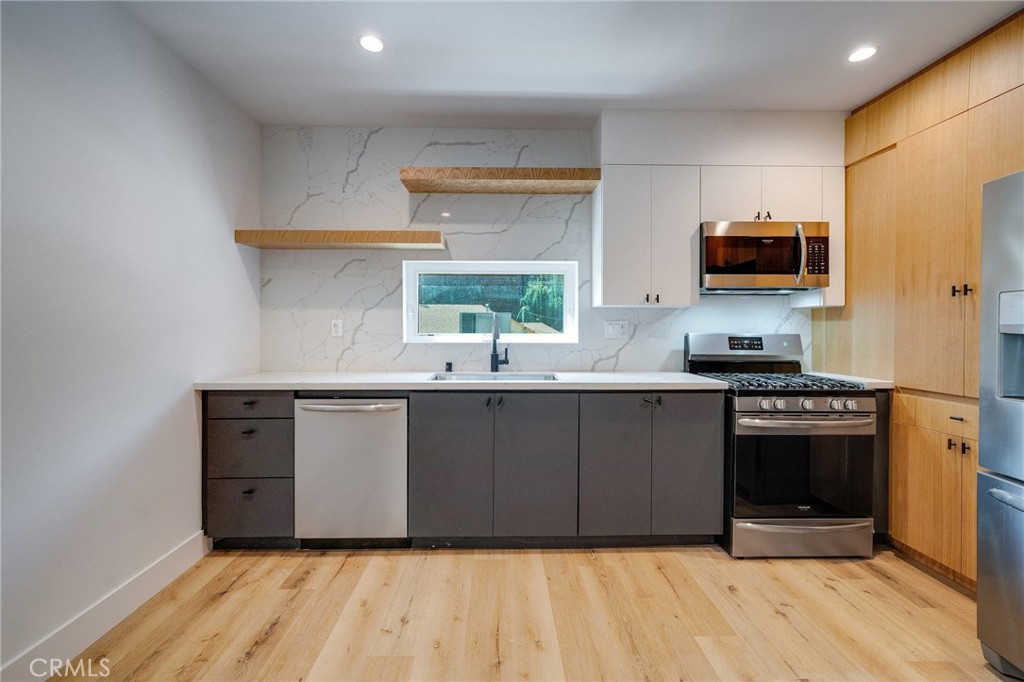 6201 La Mirada #8