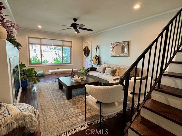 1673 East Avenida De Las Flores photo 4