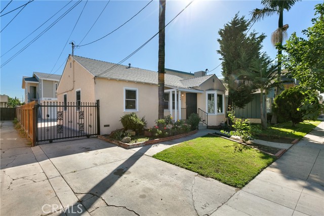 Detail Gallery Image 1 of 43 For 664 Stanley Ave, Long Beach,  CA 90814 - – Beds | – Baths