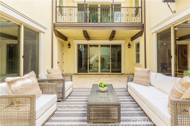 51 Dunmore, Irvine CA: https://media.crmls.org/medias/43074938-87ff-4fe3-96ff-f232d38432df.jpg