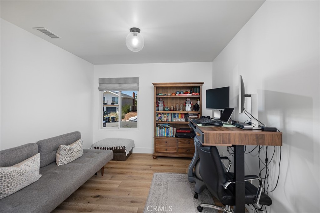 430749b6 D60f 4422 A9ba Bb2b17796584