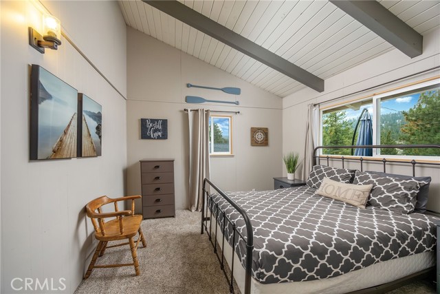 Detail Gallery Image 17 of 44 For 39054 Bayview Ln, Big Bear Lake,  CA 92315 - 3 Beds | 1/1 Baths