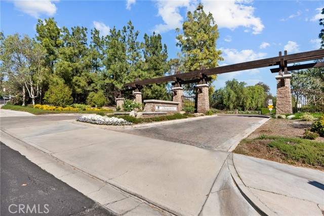 Detail Gallery Image 2 of 72 For 23147 Napa, Valencia,  CA 91354 - 2 Beds | 3 Baths