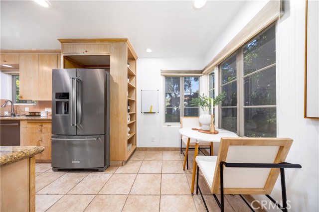 2175 Roanoke Road, San Marino CA: https://media.crmls.org/medias/43097d39-f5c0-4435-979d-6bfc1c5f0654.jpg