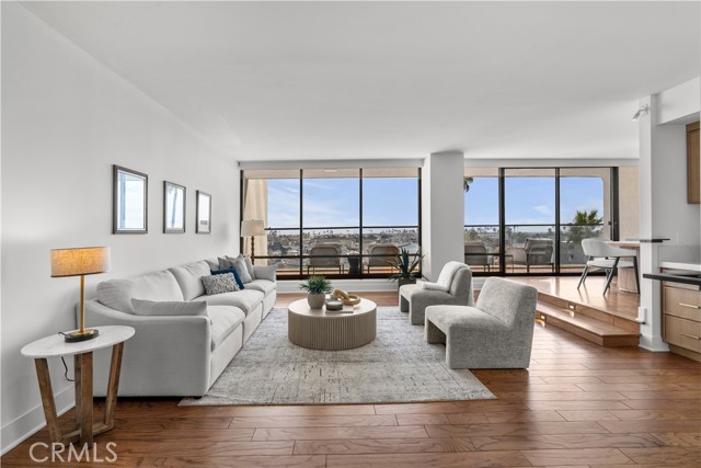 Detail Gallery Image 6 of 18 For 601 Lido Park Dr 3f,  Newport Beach,  CA 92663 - 2 Beds | 2/1 Baths