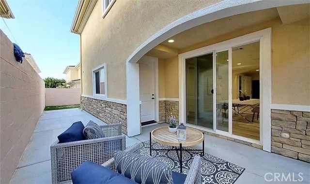 Detail Gallery Image 18 of 22 For 7796 Liberty Dr, Huntington Beach,  CA 92647 - 4 Beds | 3/1 Baths