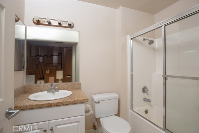 Detail Gallery Image 9 of 34 For 5540 Owensmouth Ave #206,  Woodland Hills,  CA 91304 - 2 Beds | 2 Baths