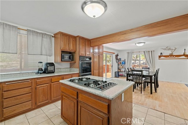 1808 Freeman Drive, Pine Mountain Club CA: https://media.crmls.org/medias/430bd4fe-faa2-4a60-a14e-7c41e115c986.jpg
