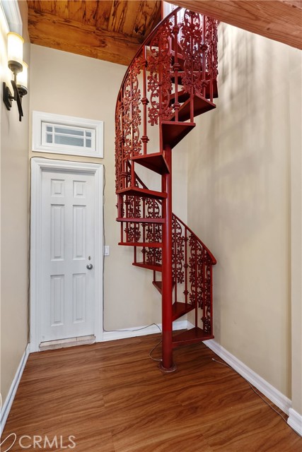 Detail Gallery Image 27 of 44 For 505 29th, Newport Beach,  CA 92663 - 4 Beds | 4 Baths