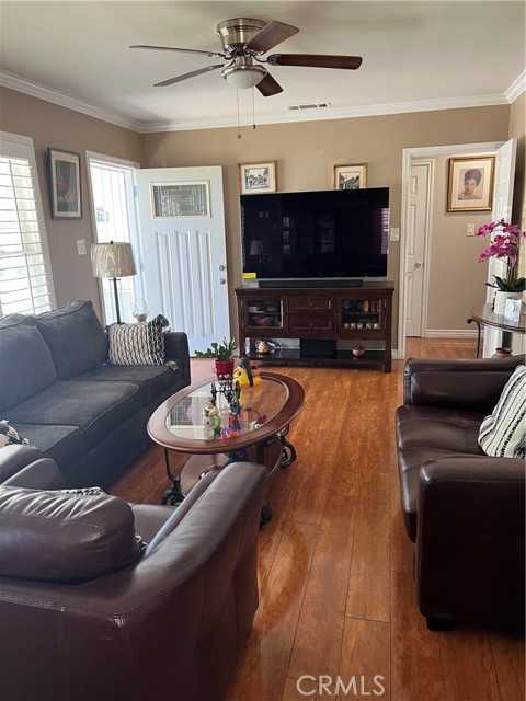 Detail Gallery Image 10 of 62 For 11508 Old River School Rd, Downey,  CA 90241 - 3 Beds | 2 Baths