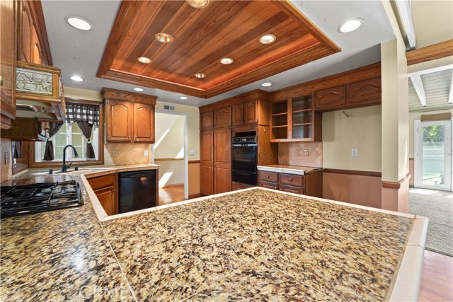 Detail Gallery Image 15 of 43 For 130 W Crystal View Ave, Orange,  CA 92865 - 4 Beds | 2 Baths